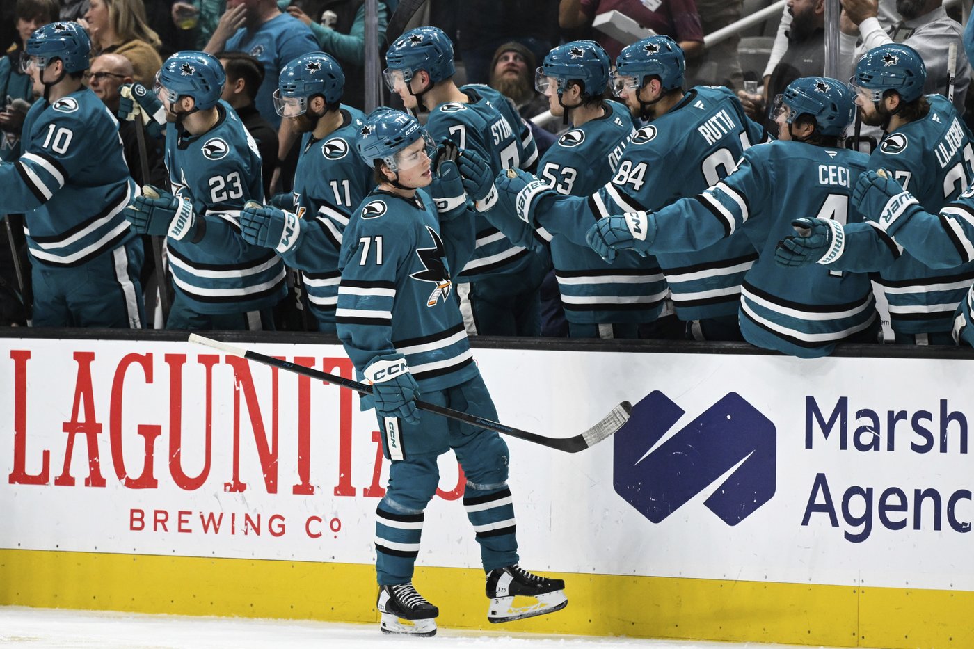 Jonathan Huberdeau scores twice as Calgary Flames beat San Jose Sharks 3-1 | iNFOnews.ca