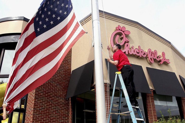 For Chinese visa-seekers in the US, the path to good fortune lies in … Chick-fil-A? | iNFOnews.ca