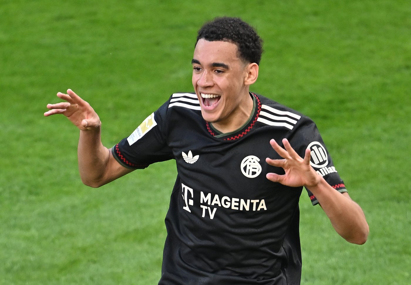 Bayern recovers from 3 goals down to beat Mainz for confidence boost before PSG clash | iNFOnews.ca