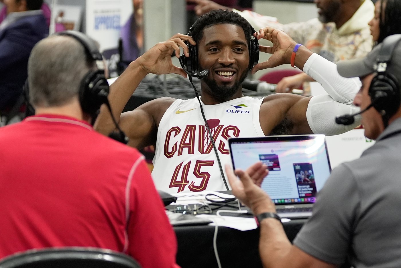 A tighter group: Mitchell and Harden lean into rare offseason bonding to build Cavaliers' chemistry | iNFOnews.ca