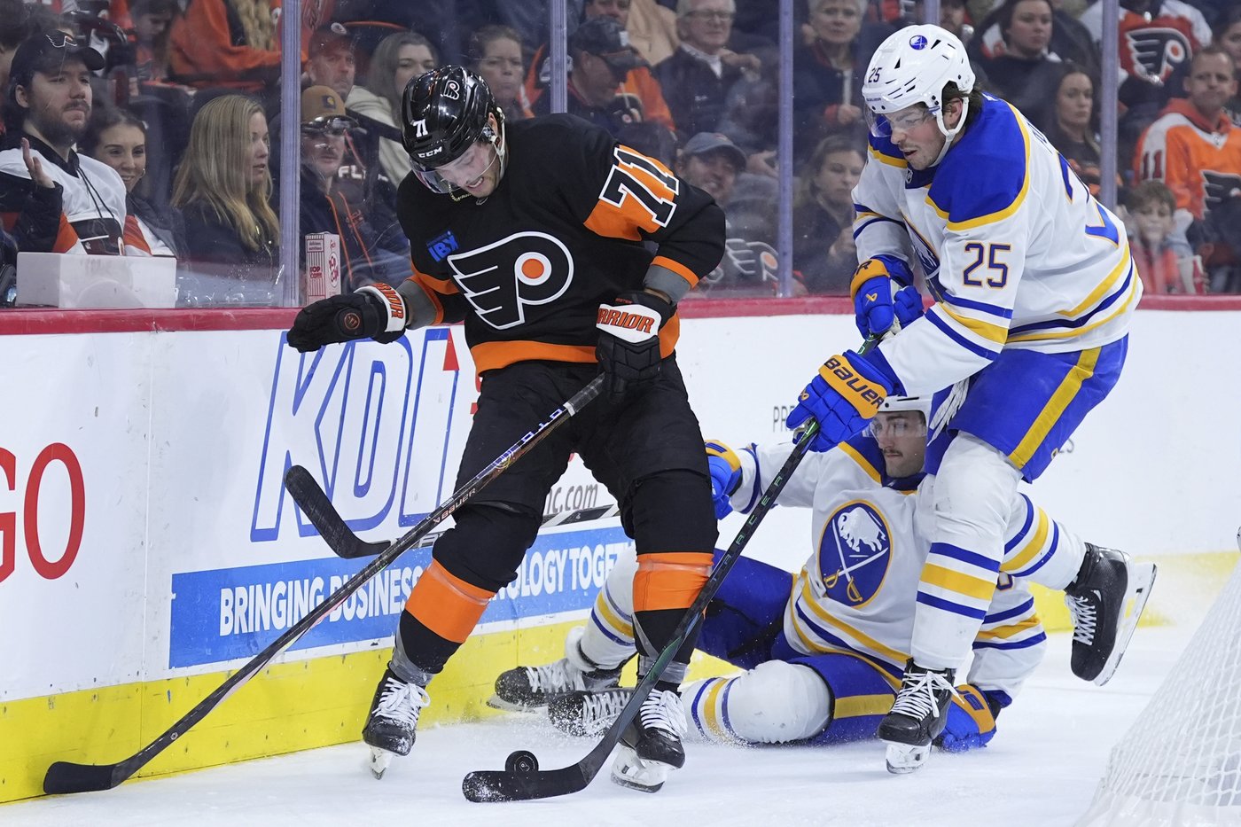 Travis Konecny scores twice to lift the Flyers over the Sabres 5-2 | iNFOnews.ca Travis Konecny scores twice to lift the Flyers over the Sabres 5-2 | iNFOnews.ca