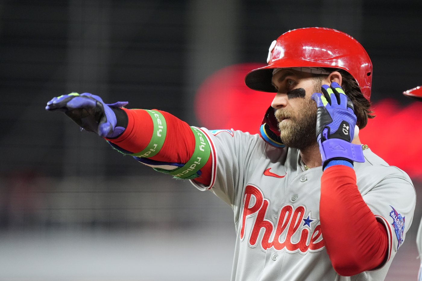 Bryce Harper bristles at blowback from toothbrushing technique. Just a squeeze, from tube to tongue | iNFOnews.ca