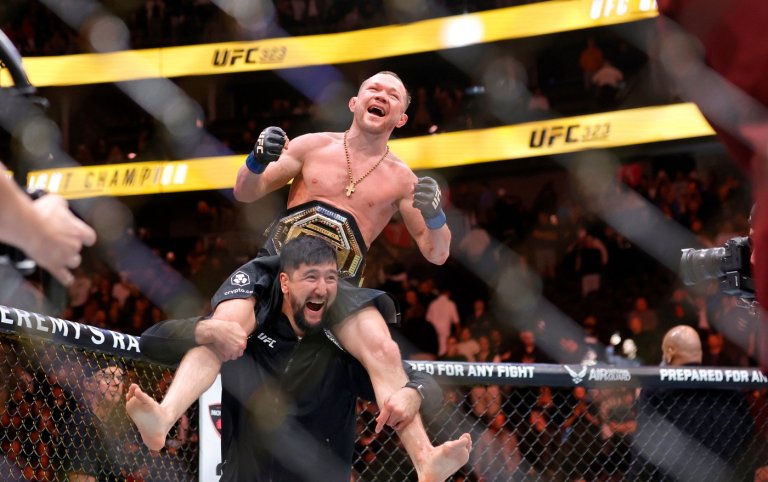 Petr Yan stunningly dominates Merab Dvalishvili to capture the bantamweight championship at UFC 323 | iNFOnews.ca