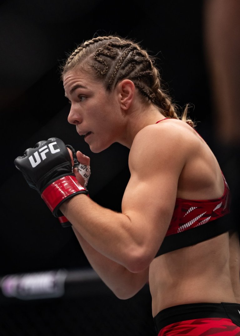 Canadian Lance Gibson Jr. loses UFC debut but joins father in record book | iNFOnews.ca