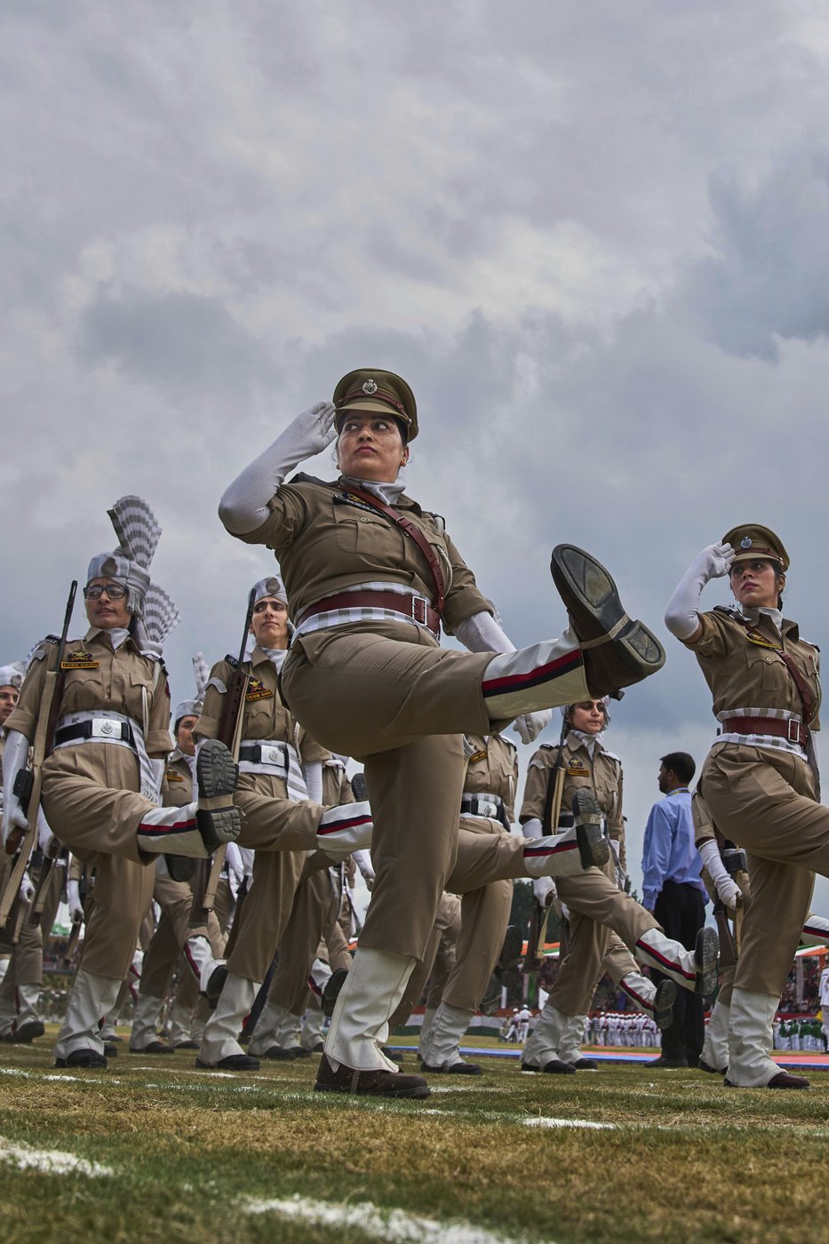 See the world in vertical: Top photos by AP's photojournalists | iNFOnews.ca