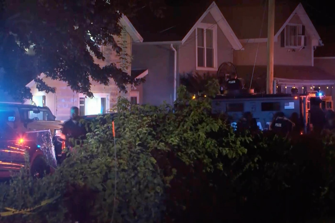 Shooting leaves 9 dead including suspect in Erie, Pennsylvania, police say | iNFOnews.ca Shooting leaves 9 dead including suspect in Erie, Pennsylvania, police say | iNFOnews.ca