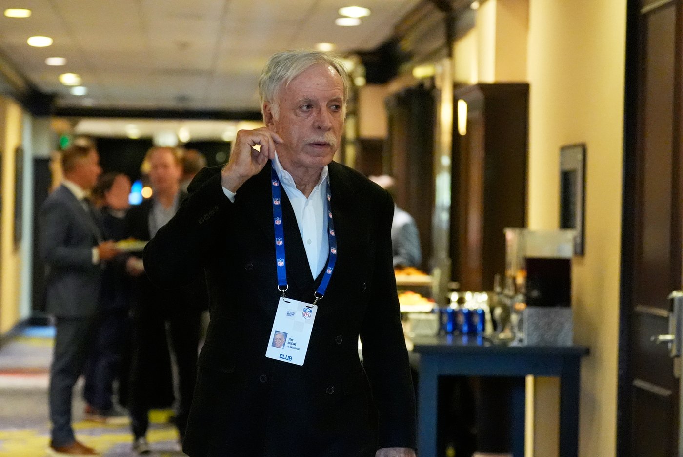 MLB's Los Angeles Angels to be sold to Rams and Arsenal owner Stan Kroenke | iNFOnews.ca