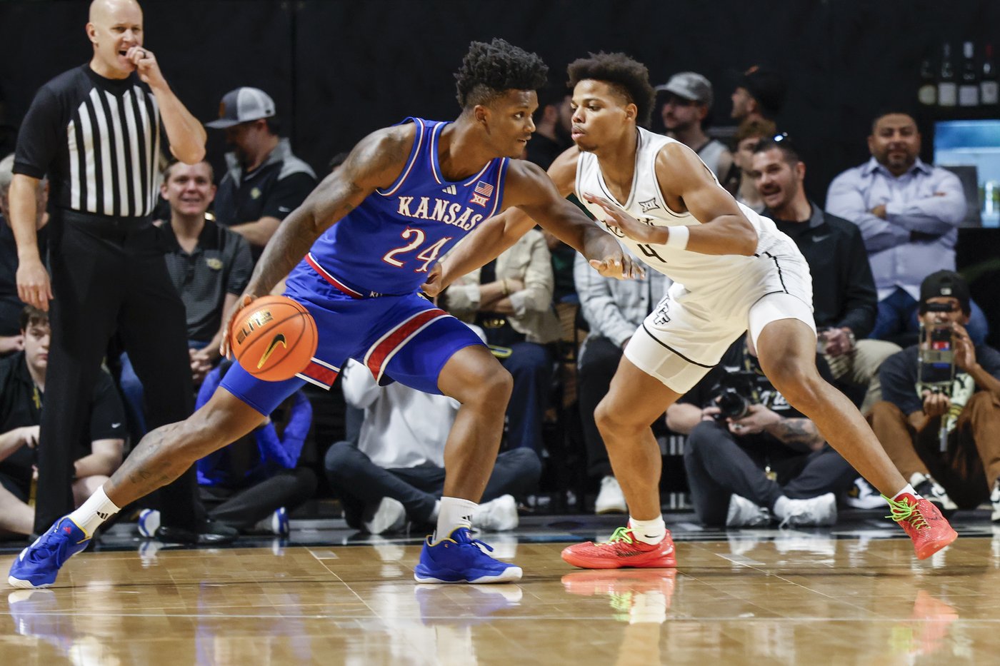 No. 7 Kansas posts 2nd-largest margin of victory in program history in 99-48 win over UCF | iNFOnews.ca