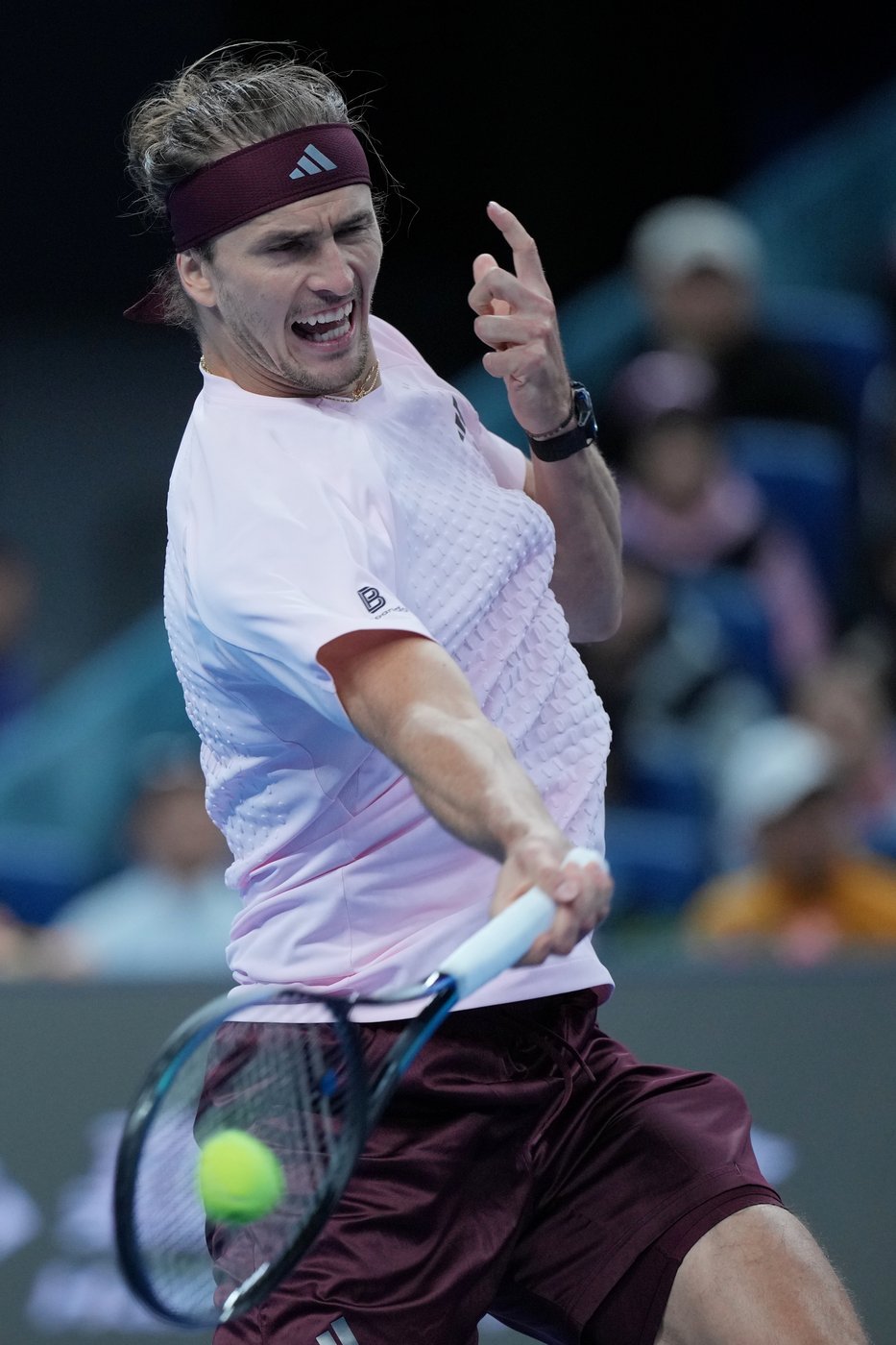 US Open champion Zverev advances in Shanghai Masters third round. Shelton and Tiafoe beaten | iNFOnews.ca