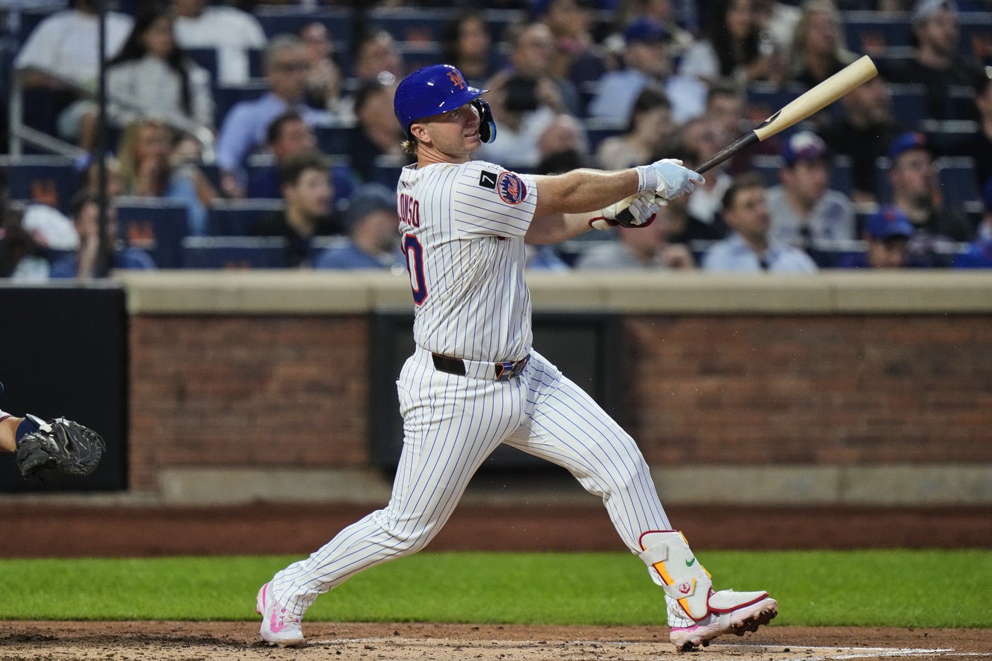 Pete Alonso breaks Darryl Strawberry's Mets franchise home run record | iNFOnews.ca
