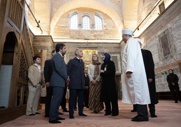 Carney tours Kariye Mosque in Istanbul before departing Turkey | iNFOnews.ca