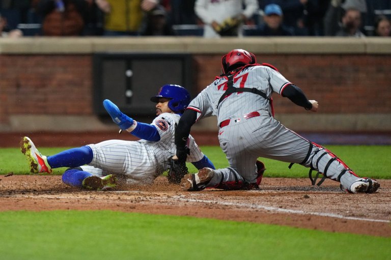 New York Mets shortstop Francisco Lindor exits game with left calf tightness | iNFOnews.ca