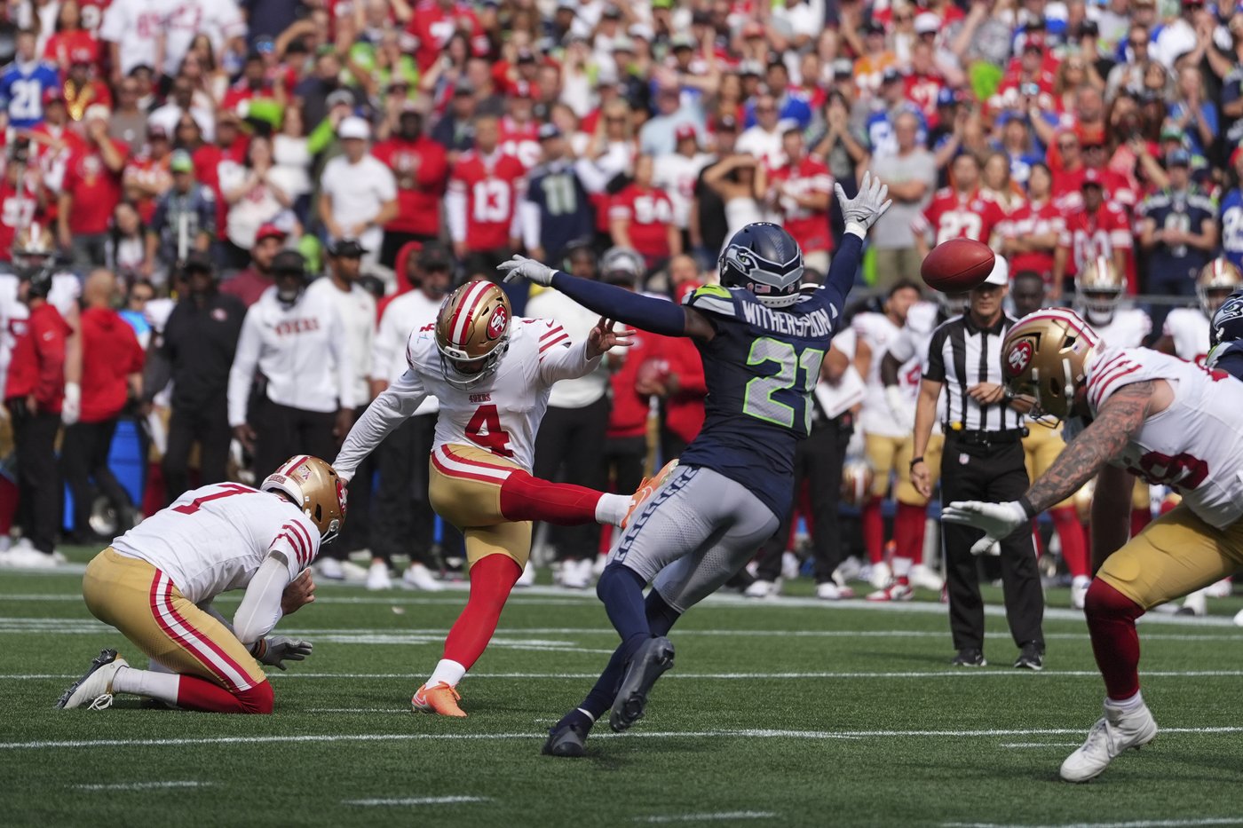 Kyle Shanahan says 'no question' Jake Moody will remain 49ers' kicker after struggling in opener | iNFOnews.ca