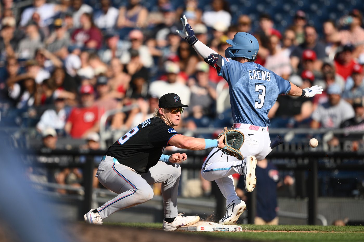 Dylan Crews hits an RBI single in 10th sends Nationals past Marlins, 5-4 | iNFOnews.ca Dylan Crews hits an RBI single in 10th sends Nationals past Marlins, 5-4 | iNFOnews.ca