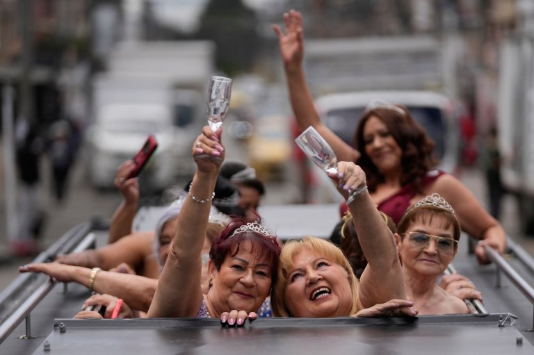 Grandmothers in Colombia get the quinceañera they never had | iNFOnews.ca Grandmothers in Colombia get the quinceañera they never had | iNFOnews.ca