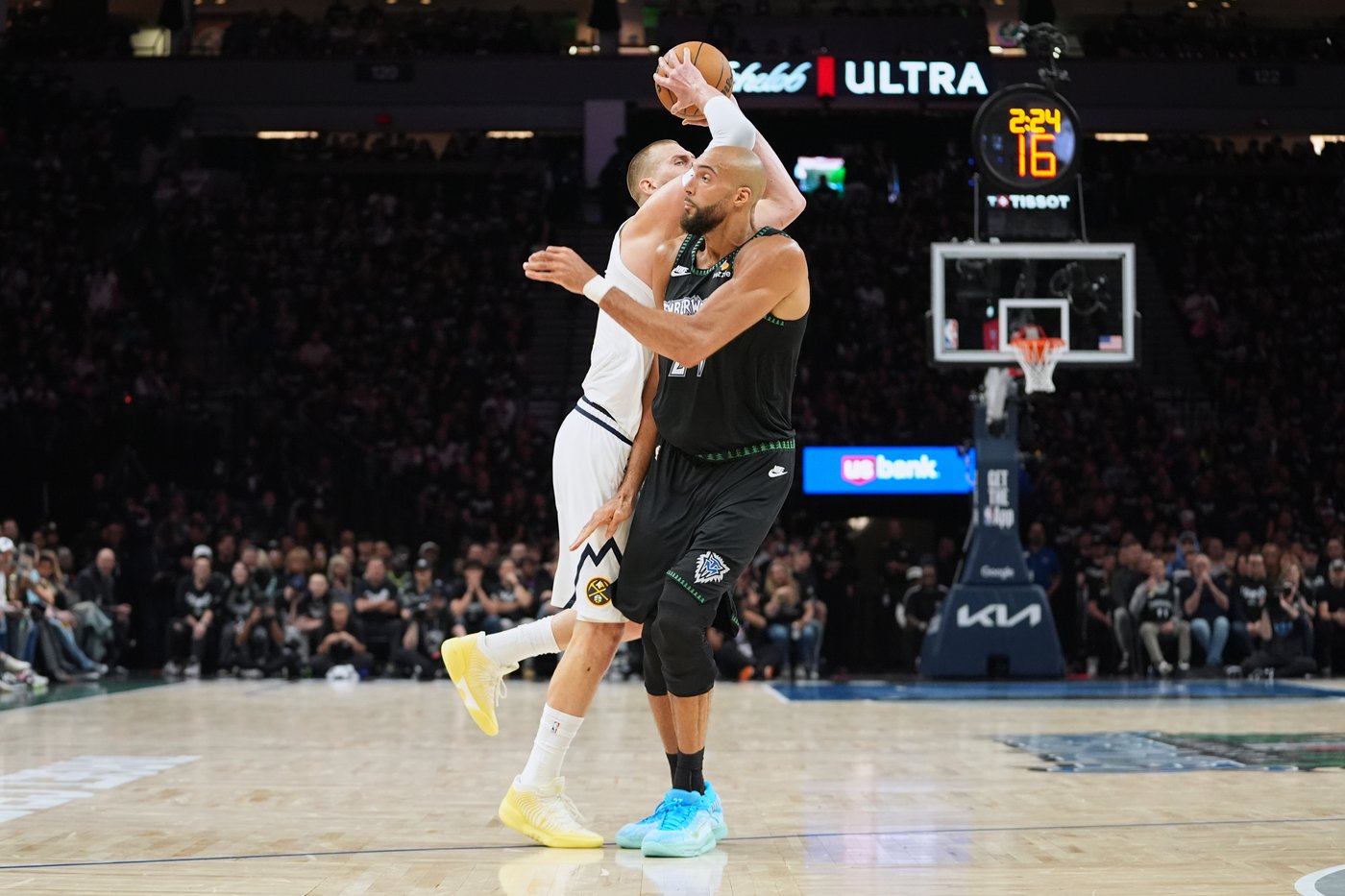 Timberwolves take a 2-1 lead on the Nuggets with a dominant defensive effort in a 113-96 win | iNFOnews.ca Timberwolves take a 2-1 lead on the Nuggets with a dominant defensive effort in a 113-96 win | iNFOnews.ca
