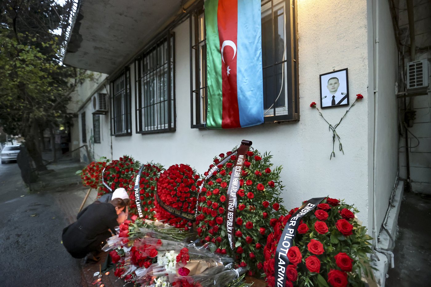 Azerbaijan's president says crashed jetliner was shot down by Russia, albeit not intentionally | iNFOnews.ca