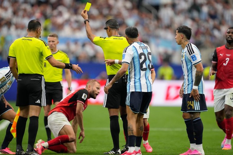 World Cup coaches are worried about yellow cards this week. Here’s what to know | iNFOnews.ca