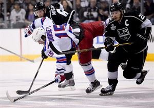 Kings and Rangers hope to avoid fatigue in tough Stanley Cup final | iNFOnews.ca CP28689875