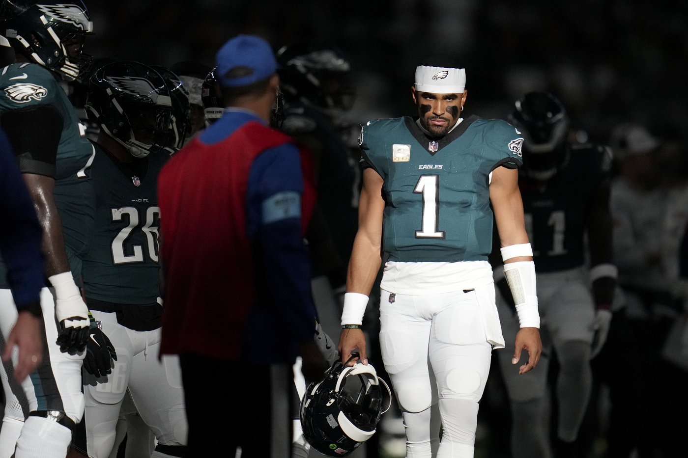Brotherly gripe? Eagles can fix any issues with one breakout passing game: Analysis | iNFOnews.ca