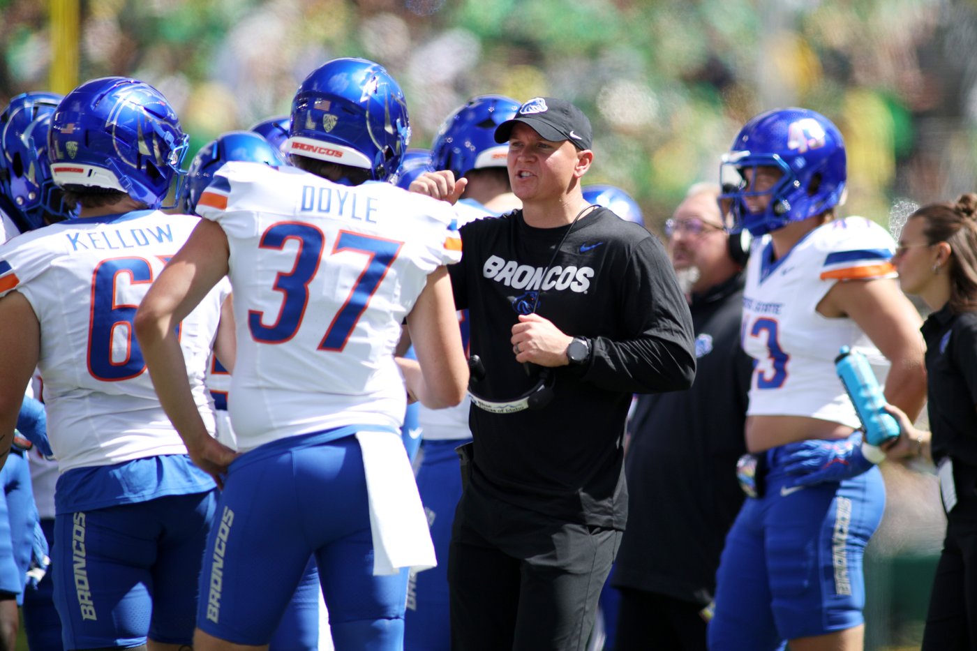 Oregon didn't appreciate Boise State dancing to "Shout" | iNFOnews.ca Oregon didn't appreciate Boise State dancing to "Shout" | iNFOnews.ca