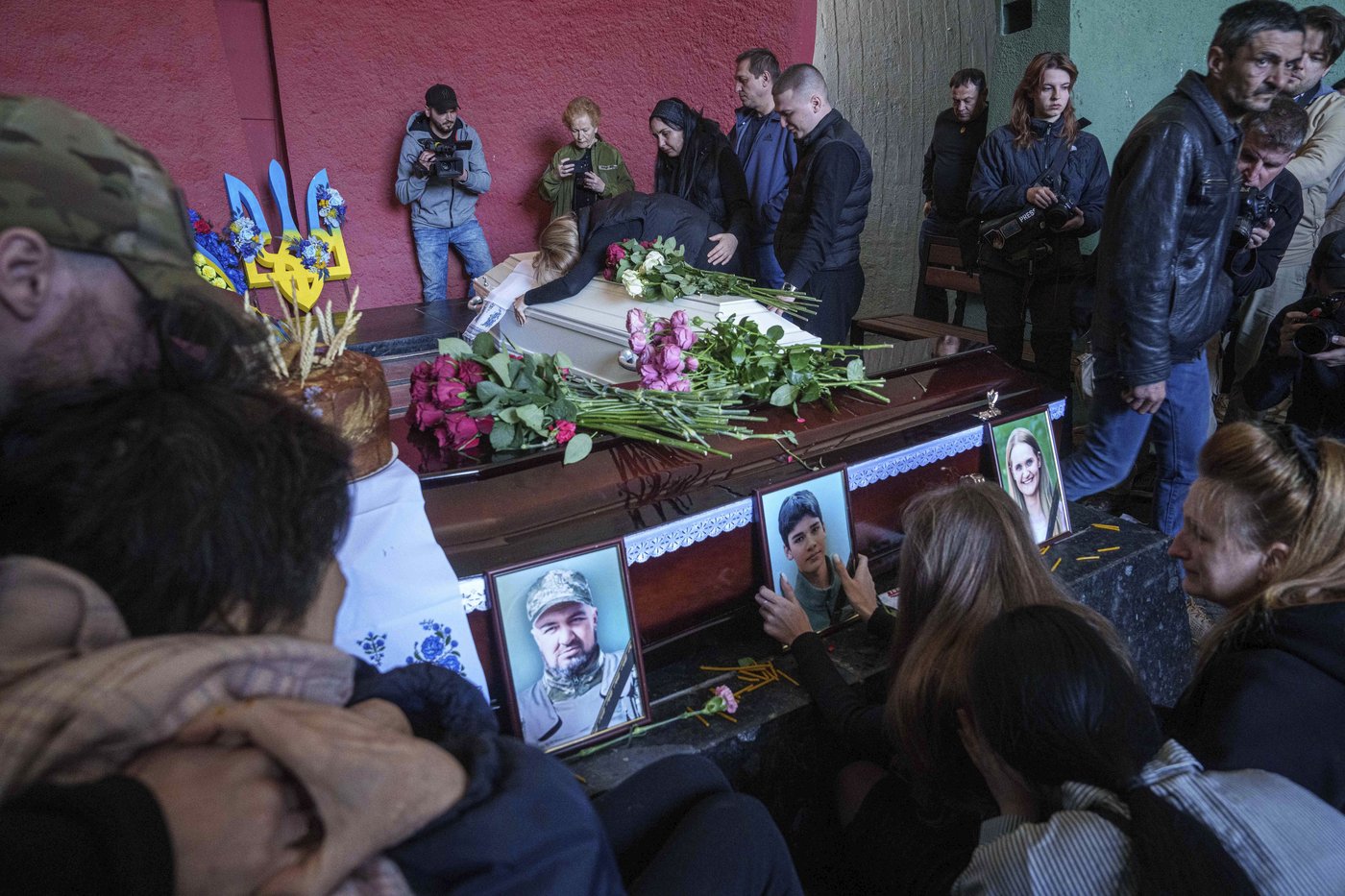 A young couple in Ukraine delighted in first love. Then the war came for them | iNFOnews.ca
