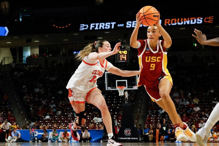 Jazzy Davidson scores 31 as USC outlasts Clemson 71-67 in OT in women's NCAA Tournament | iNFOnews.ca