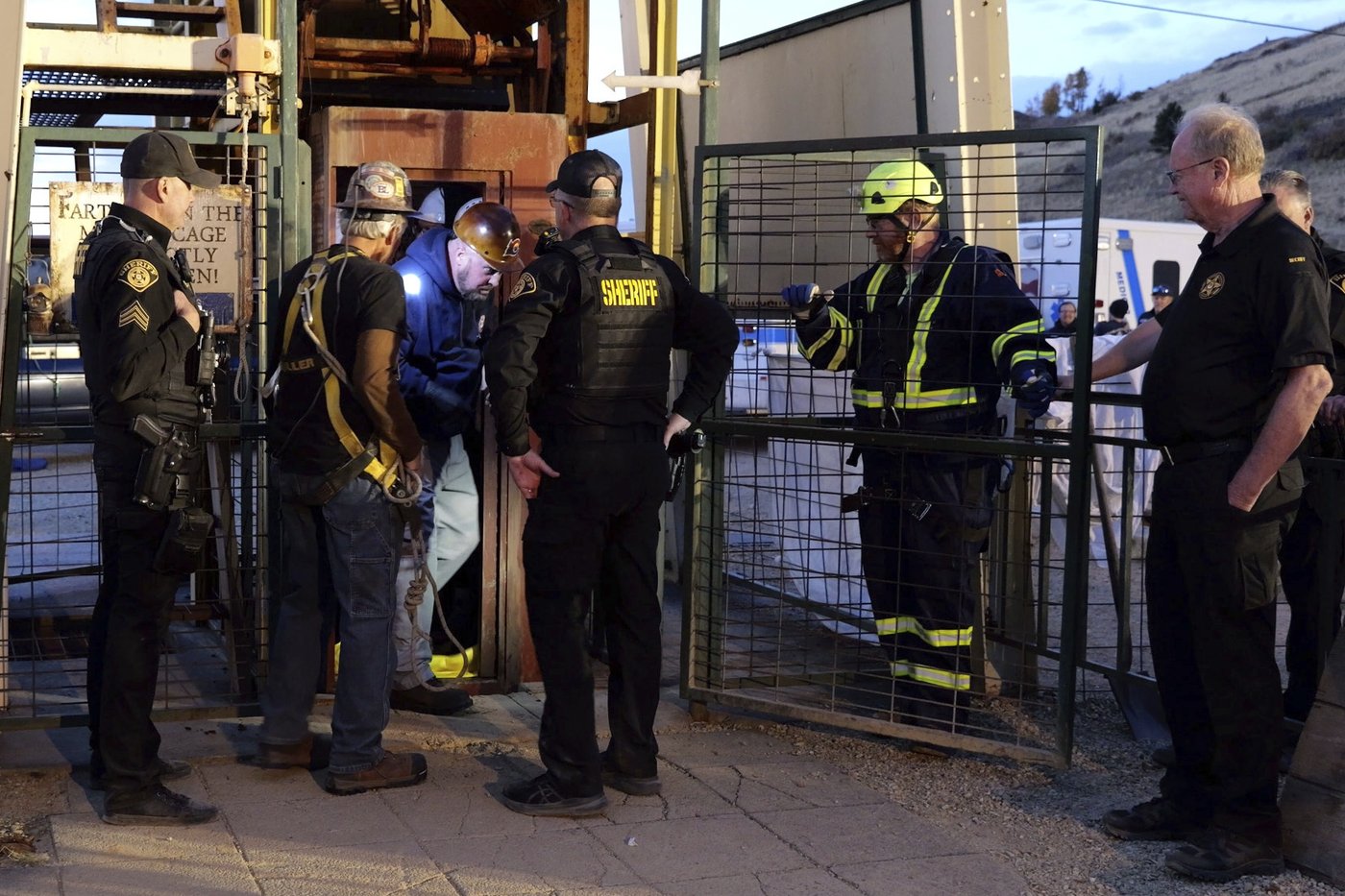 Elevator door was 'broken' during Colorado mine tour accident that killed 1 and trapped 12 | iNFOnews.ca