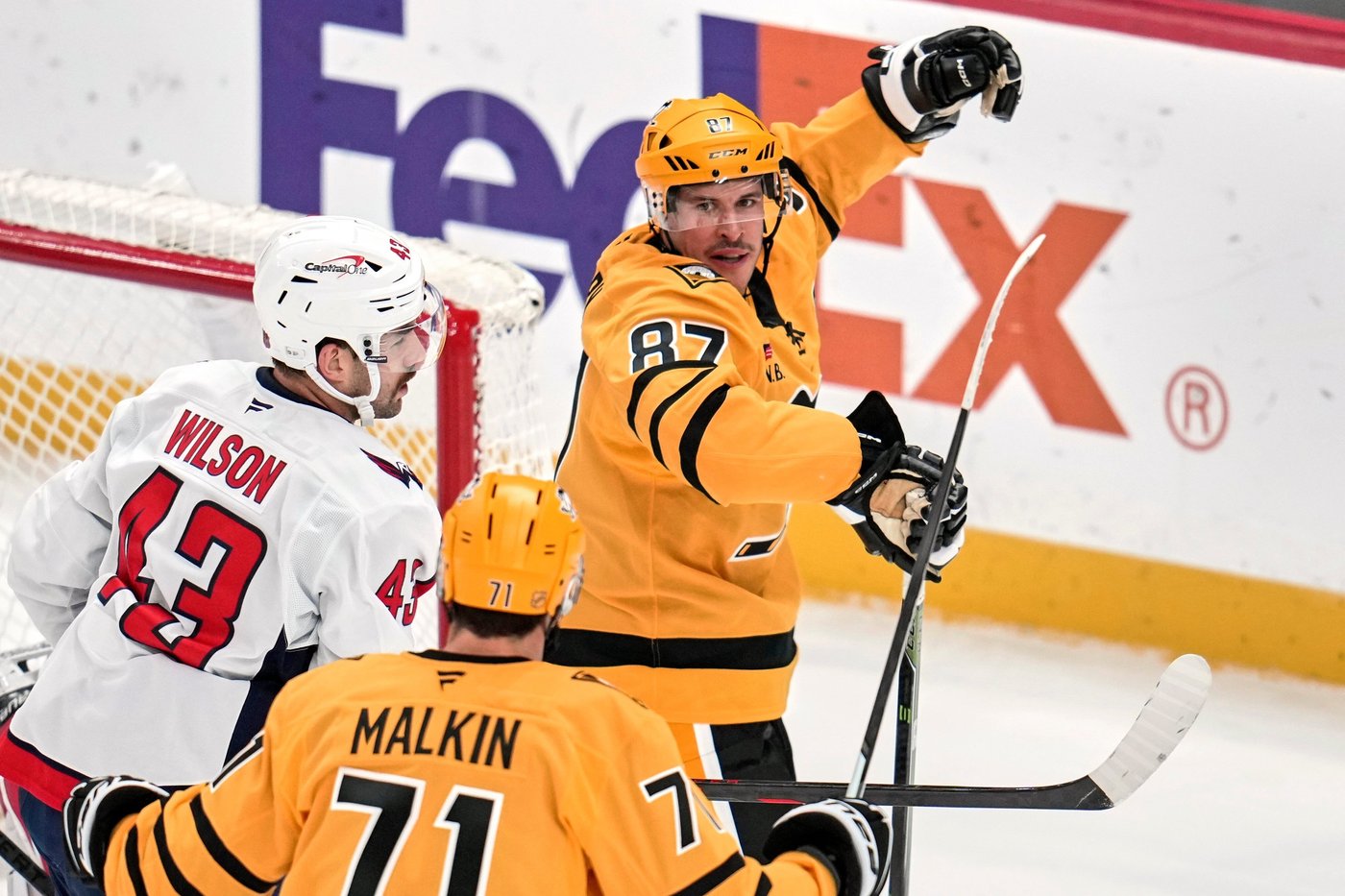 NHL roundup: Crosby, Rust lead surprising Penguins past Capitals 5-3 | iNFOnews.ca NHL roundup: Crosby, Rust lead surprising Penguins past Capitals 5-3 | iNFOnews.ca