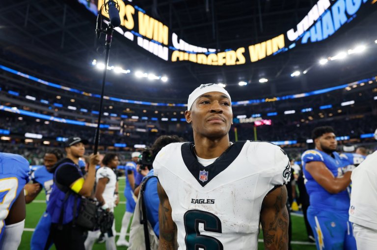 Eagles look to rebound against struggling Raiders after 3 straight losses | iNFOnews.ca