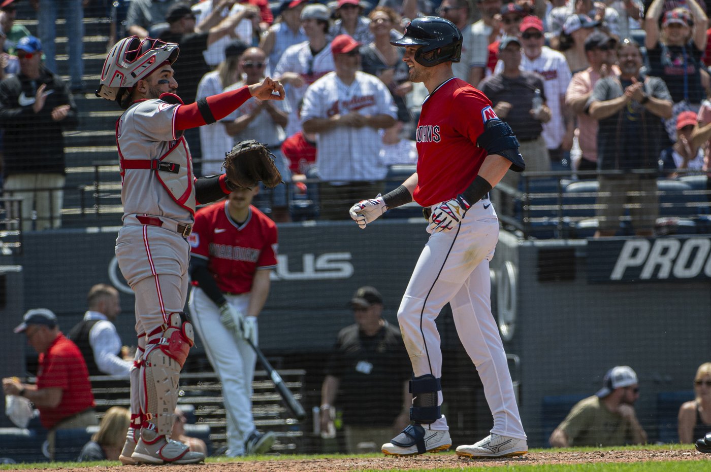 Carlos Santana hits grand slam as Guardians beat Reds 11-2 to avoid season sweep by Francona's club | iNFOnews.ca