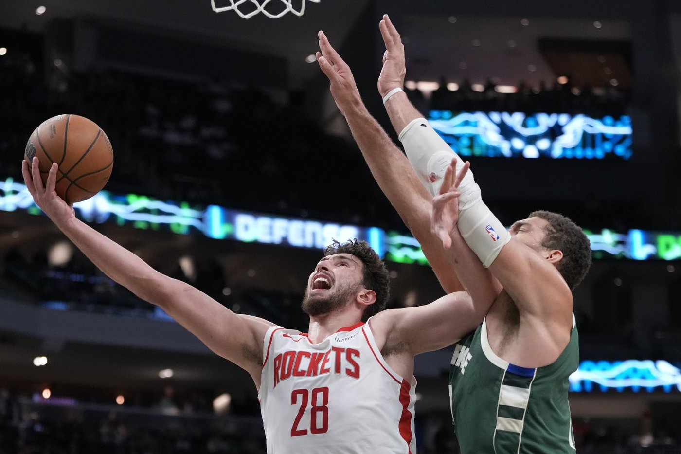 Bucks win 101-100 on Lillard's late basket to snap Rockets' 5-game win streak | iNFOnews.ca Bucks win 101-100 on Lillard's late basket to snap Rockets' 5-game win streak | iNFOnews.ca
