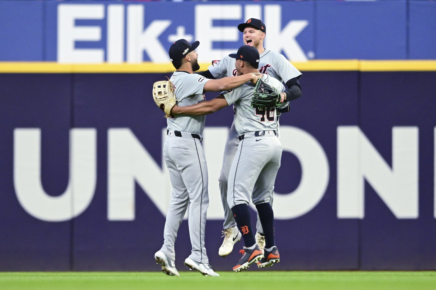 Carpenter's 3-run homer off Clase sends gritty Tigers to 3-0 win over Guardians in Game 2 of ALDS | iNFOnews.ca Carpenter's 3-run homer off Clase sends gritty Tigers to 3-0 win over Guardians in Game 2 of ALDS | iNFOnews.ca
