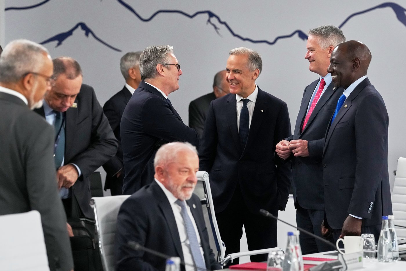 Carney says goodbye to close ally, 'friend' as British PM Starmer says he'll resign | iNFOnews.ca