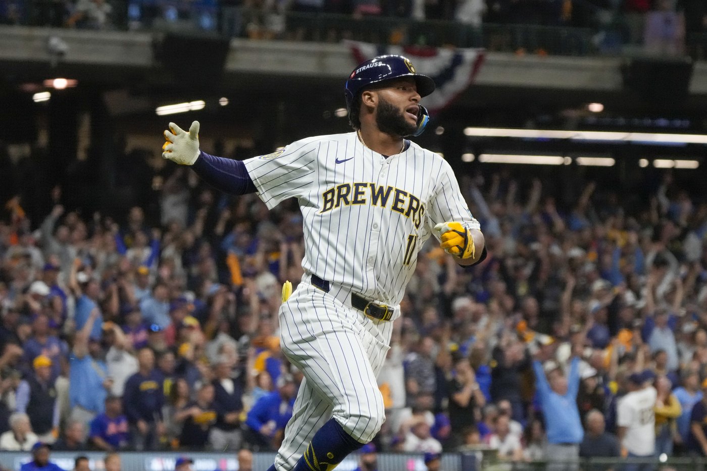 Brewers' 20-year-old rookie Jackson Chourio stepping up his game in postseason | iNFOnews.ca