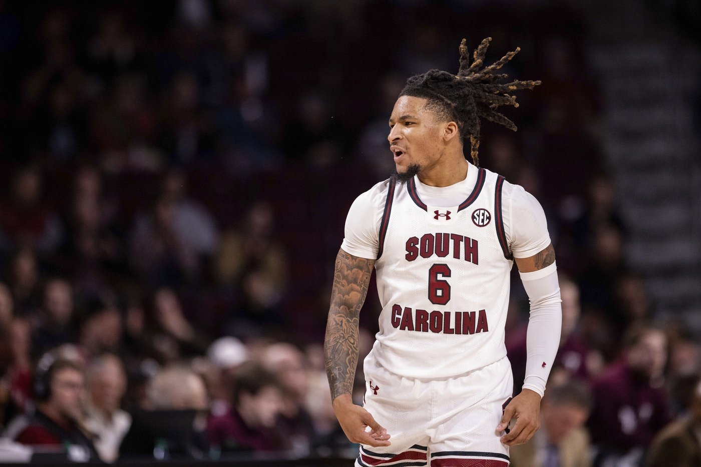 Taylor scores 25 points with 7 3-pointers to lead No. 13 Aggies to 76-72 victory over Gamecocks | iNFOnews.ca