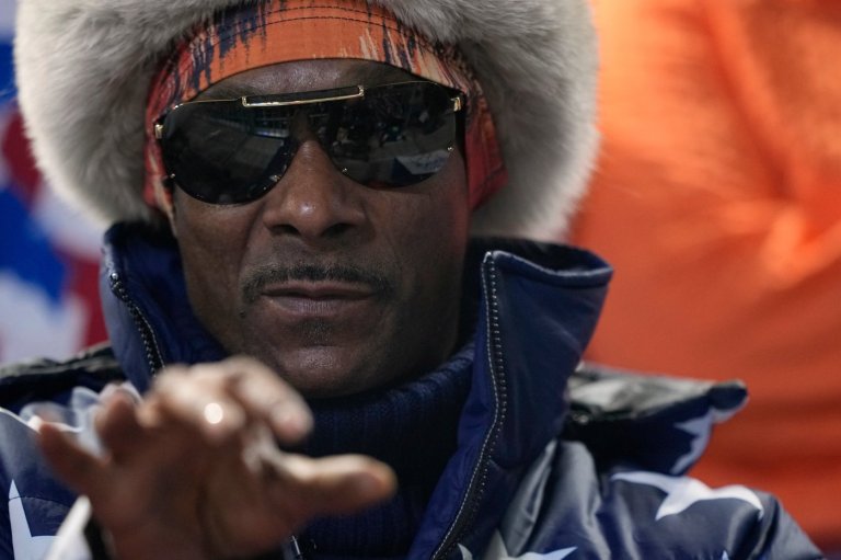 Snoop Dogg's next episode: Rapper attending first Swansea game after Winter Olympics trip | iNFOnews.ca