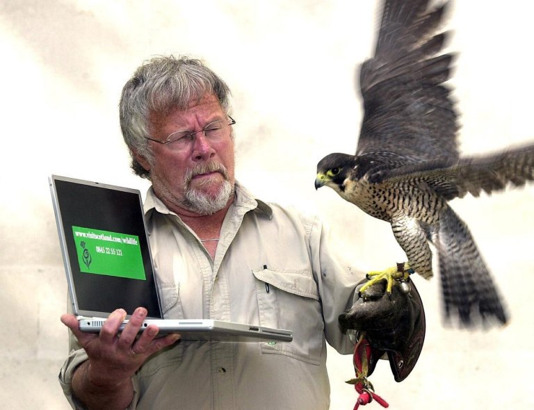 Bill Oddie, wildlife presenter and star of British comedy series 'The Goodies,' dies at 85 | iNFOnews.ca