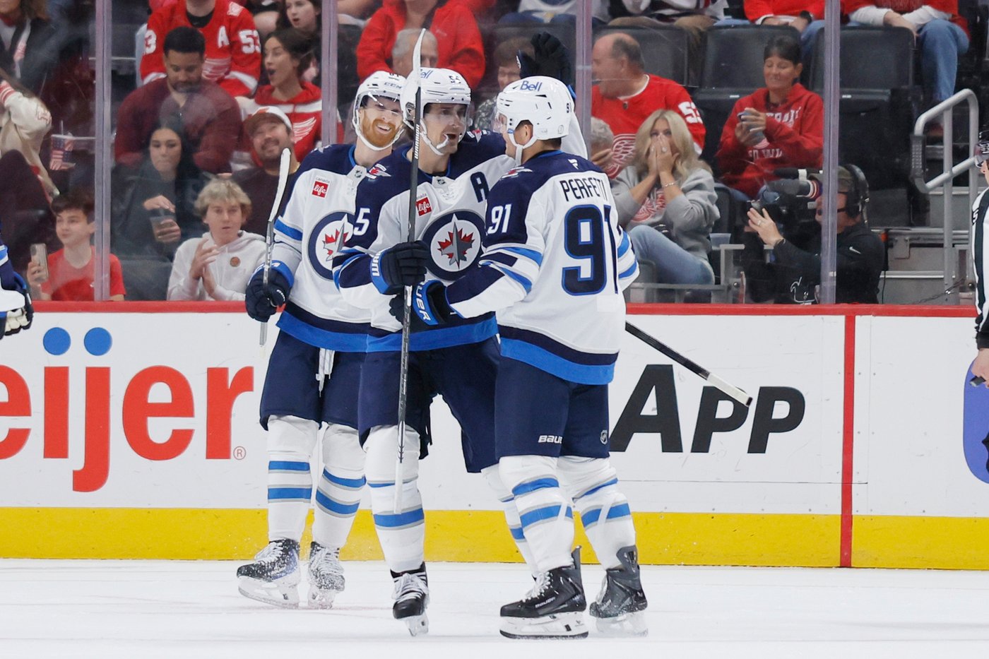 Perfetti finding success with Connor, Scheifele on Winnipeg Jets' top line | iNFOnews.ca