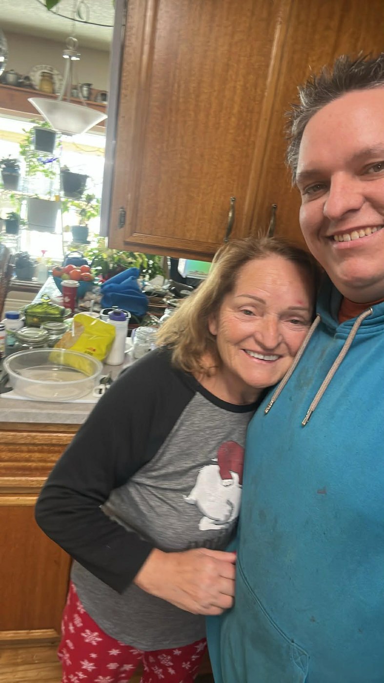 'Directly above her': Saskatchewan man recalls fight with moose to save mother | iNFOnews.ca