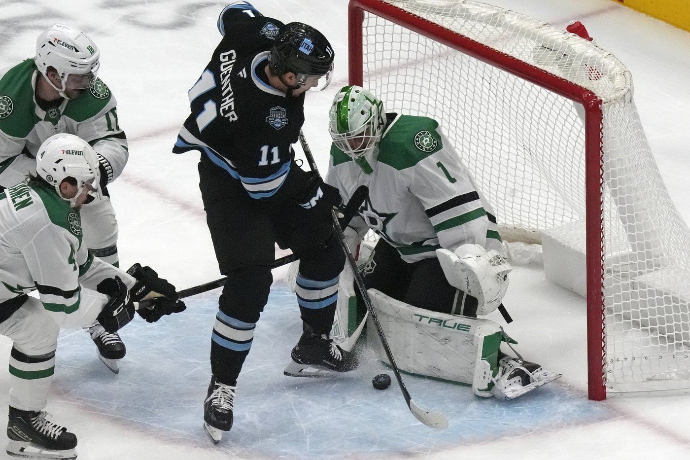 Dadonov and Benn score as Stars beat Utah 2-1 for 3rd straight win | iNFOnews.ca