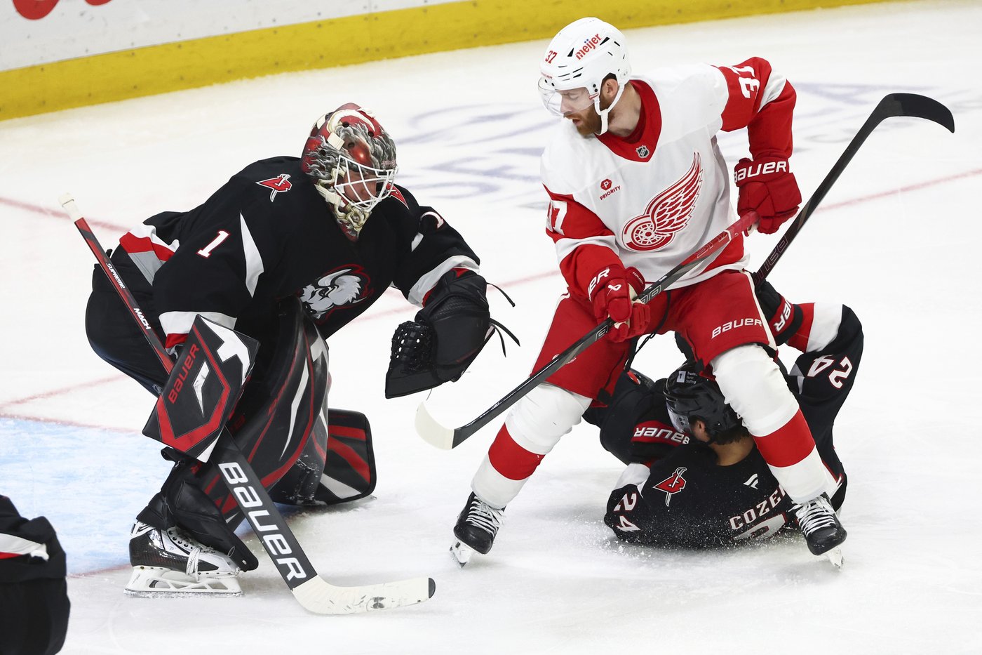 NHL roundup: Thompson's three-point game helps surging Sabres beat Red Wings 5-3 | iNFOnews.ca
