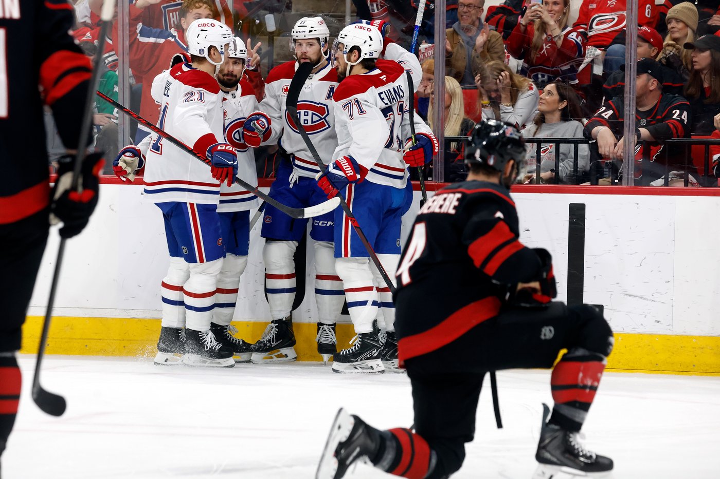 Ehlers' OT goal lifts Hurricanes past Canadiens in Game 2 of Eastern Conference Final | iNFOnews.ca