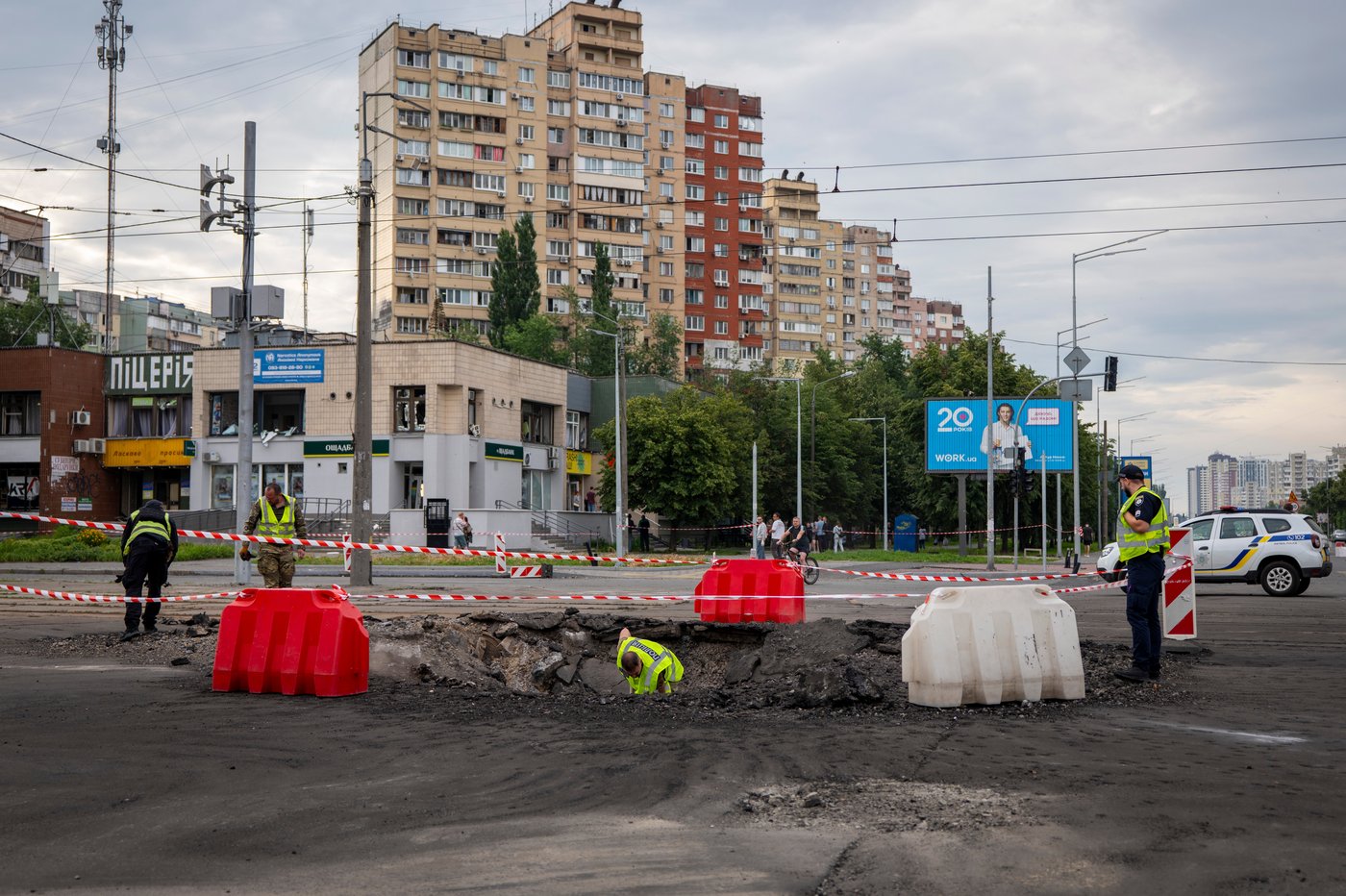 Russian attacks kill 6 and wound 29 as Ukrainian forces target oil tankers | iNFOnews.ca Russian attacks kill 6 and wound 29 as Ukrainian forces target oil tankers | iNFOnews.ca