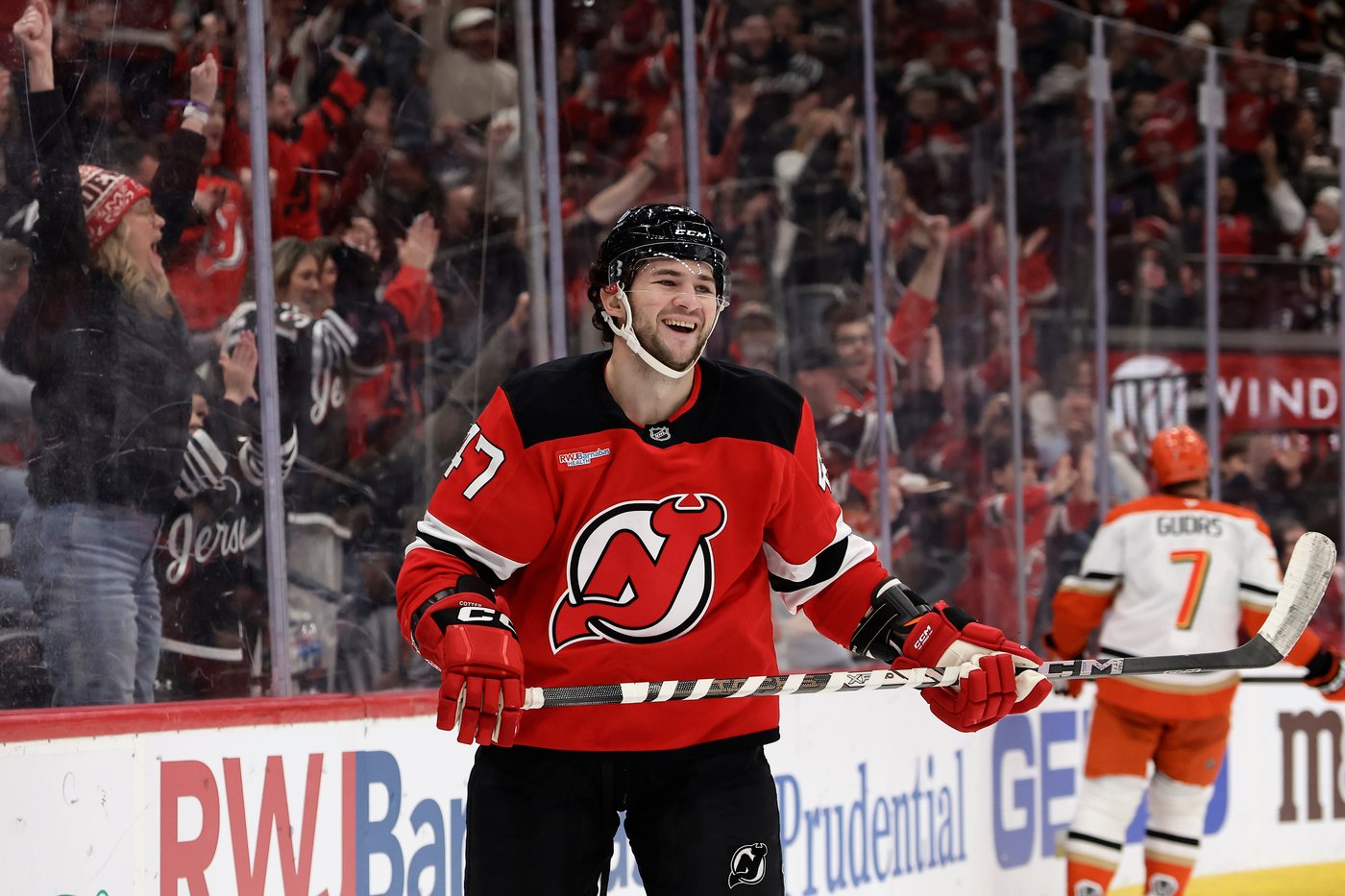Devils beat the Ducks 4-1 to end a 5-game home losing streak | iNFOnews.ca