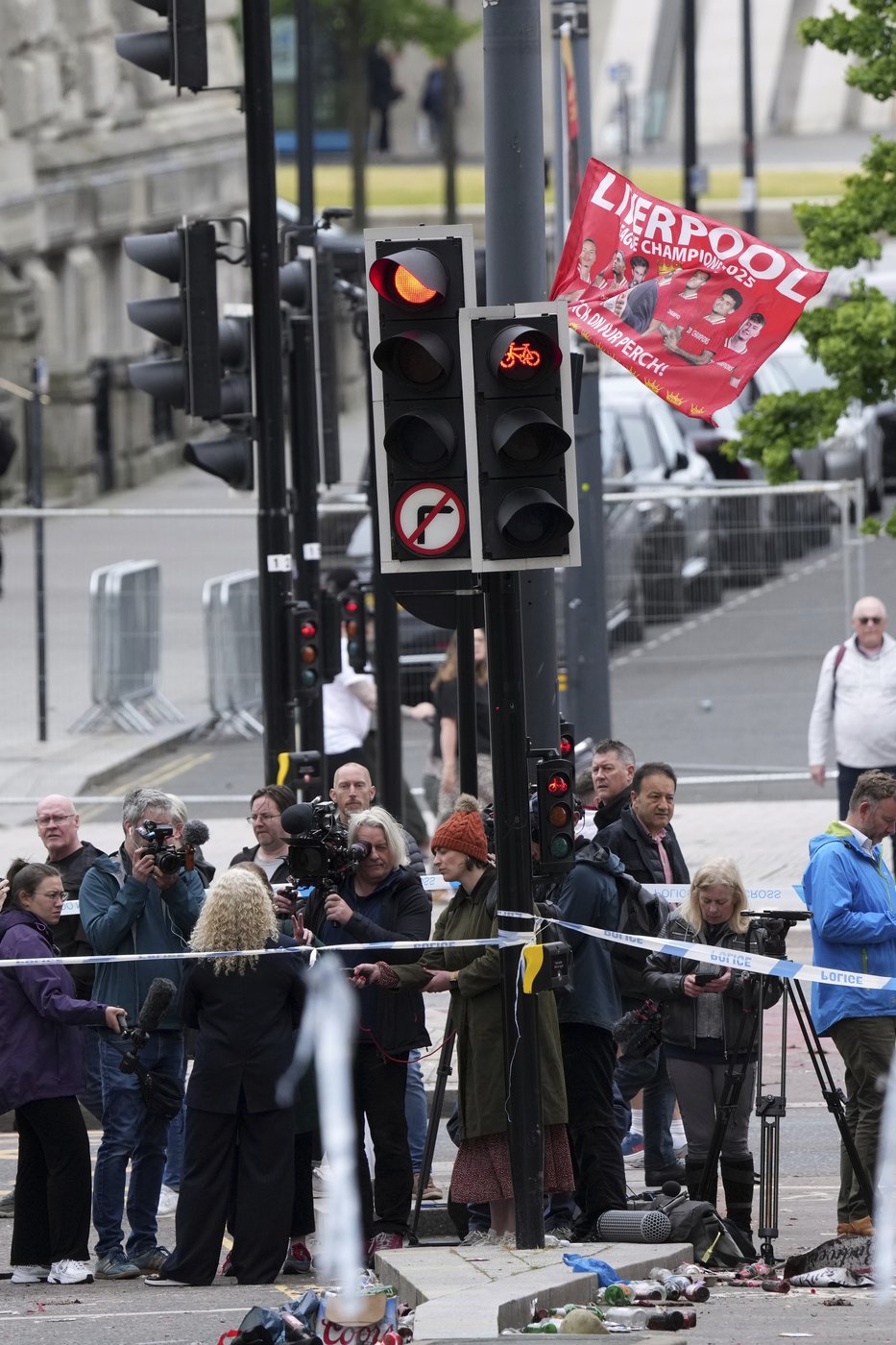 Slot pulls out of award ceremony after Liverpool parade tragedy | iNFOnews.ca Slot pulls out of award ceremony after Liverpool parade tragedy | iNFOnews.ca