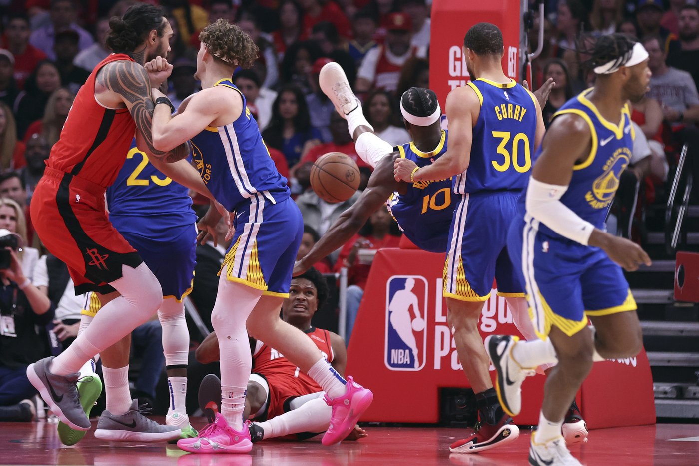 Brooks to critics calling Thompson dirty for foul on Butler: 'The dirty player is Draymond' | iNFOnews.ca