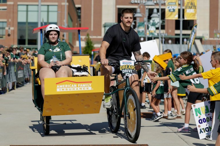Packers eager to extend Tucker Kraft's deal soon. And the feeling is mutual | iNFOnews.ca