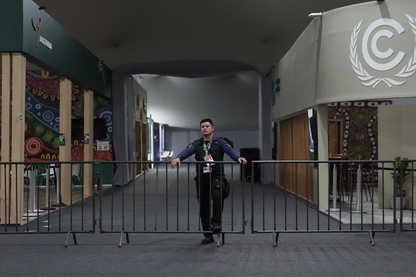 Brazil's final text proposal at UN climate talks draws fire as weak - after a real fire at the COP30 | iNFOnews.ca