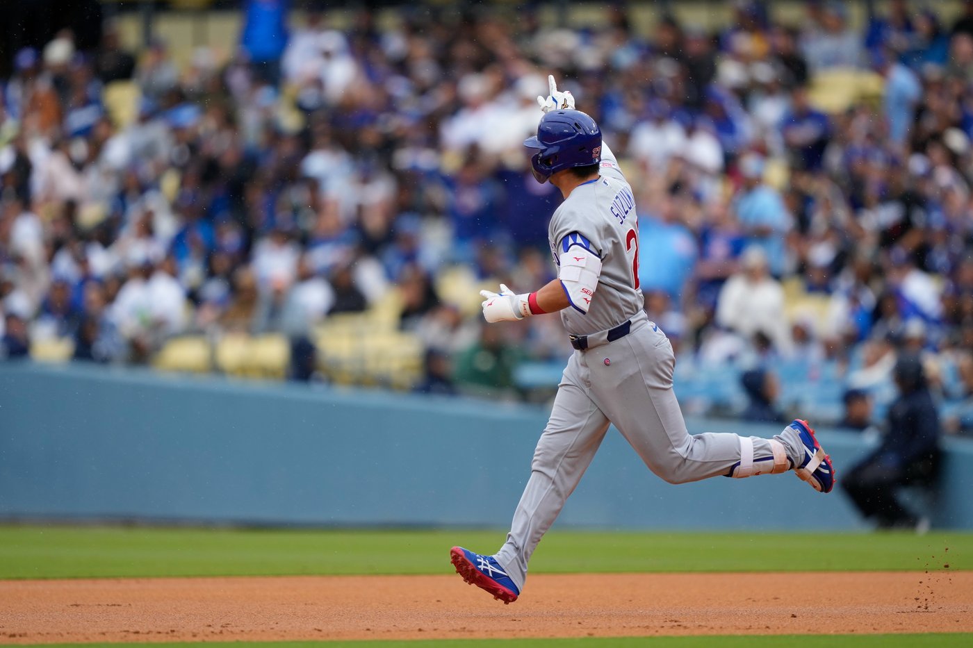 Dodgers score 6 runs in 4th to snap the Cubs' 10-game winning streak with 12-4 victory | iNFOnews.ca Dodgers score 6 runs in 4th to snap the Cubs' 10-game winning streak with 12-4 victory | iNFOnews.ca